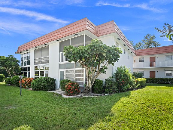 2nd image of 2600 SE Ocean Boulevard #Kk3