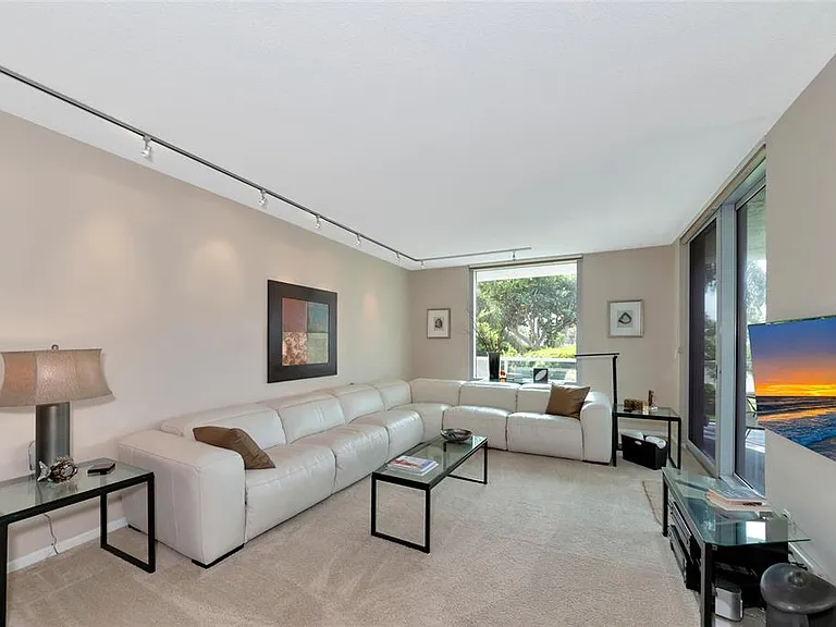 1111 N Gulfstream Ave #1A — Photo 22