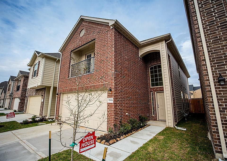 1st image of 17026 Amarose Dr