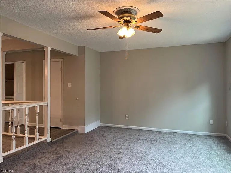 4748 Greenlaw Dr — Photo 7