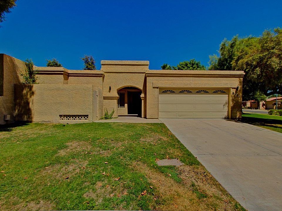 1st image of 8121 E Del Laton Dr