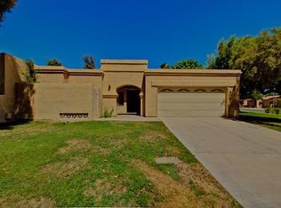 8121 E Del Laton Dr, Scottsdale, AZ 85258