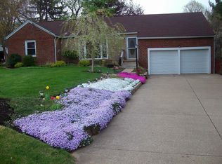 2371 Wadsworth Rd, Barberton, OH 44203