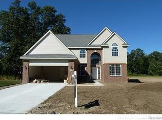 1912 Howland Blvd, White Lake, MI 48387
