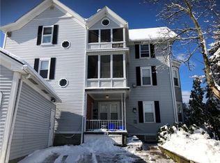 596 S Main St FLOOR 3, Woonsocket, RI 02895