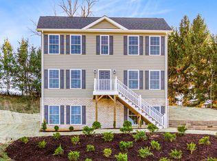 175 John Lemley Ln, Christiansburg, VA 24073