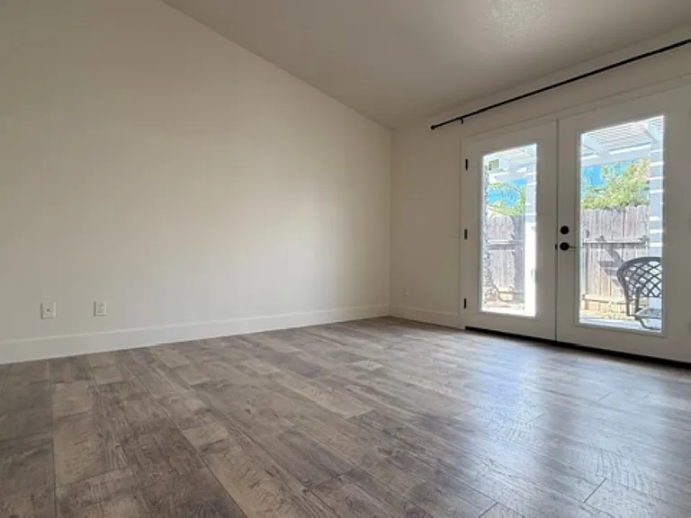 39233 Rising Hill Dr — Photo 23