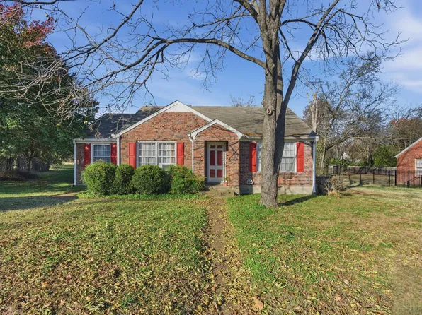 5562 Knob Rd, Nashville, TN 37209