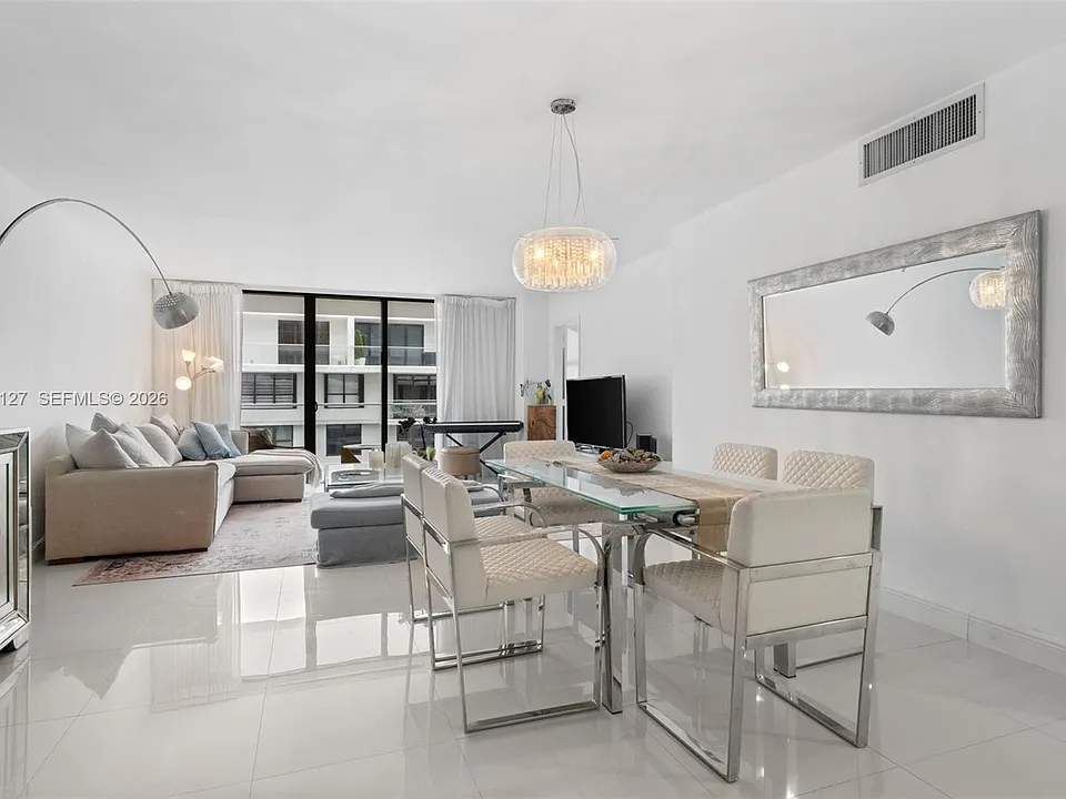 9801 Collins Ave #20V