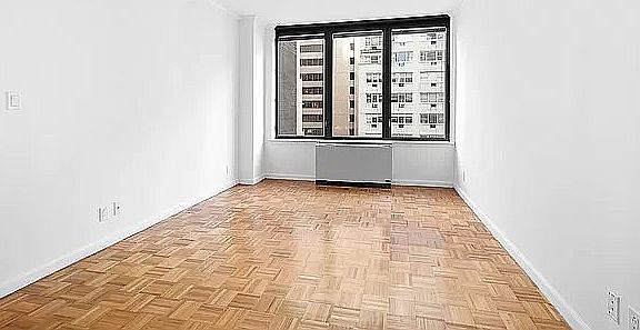3rd image of 221 E 94th St #3A
