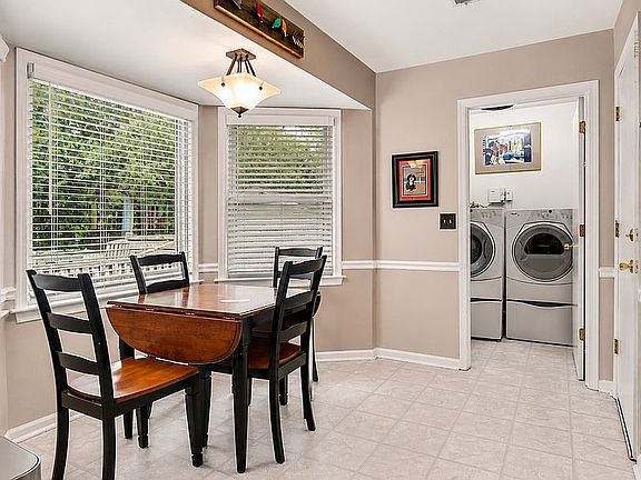 3rd image of 4212 Sorrento Dr