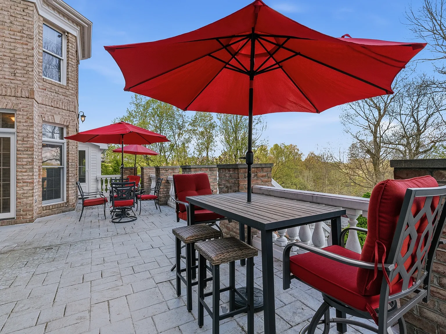 6 bed, $8,000 — Photo 4