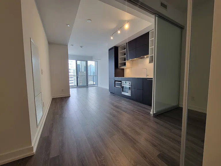 20 Edward St #7 — Photo 9