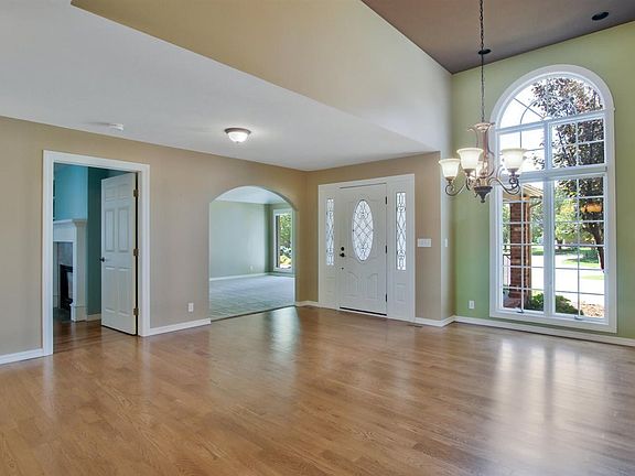 4th image of 2322 W Timbercreek Ct