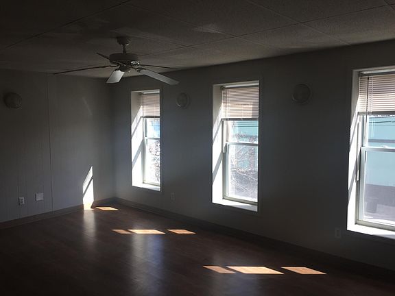 3rd image of 141 E Walled Lake Dr APT 2