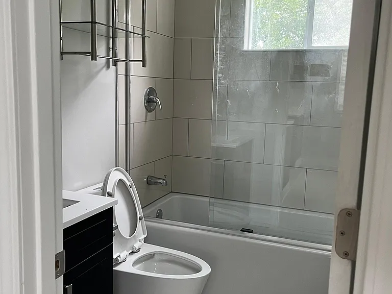 2921 Brown St #B — Photo 10