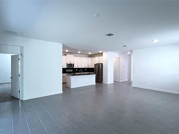 5th image of 2970 Camden Loop