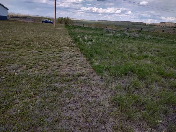 S Anderson Ave, Glendive, MT 59330