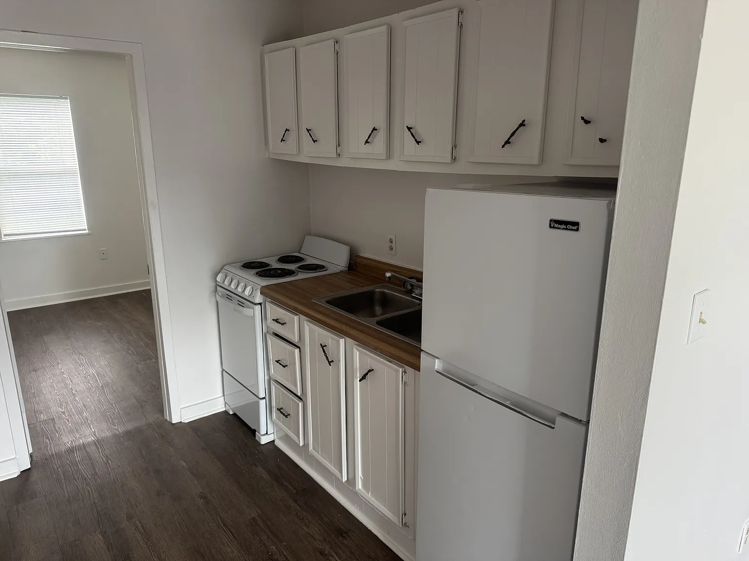 1313 McNutt Road - 41 — Photo 3