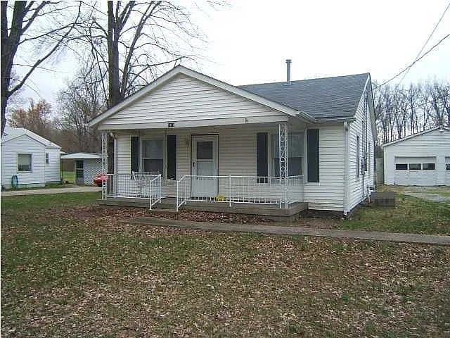 1112 Fairdale Rd photo 1