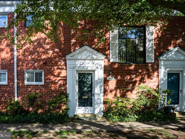 1612 Fitzgerald Ln, Alexandria, VA 22302