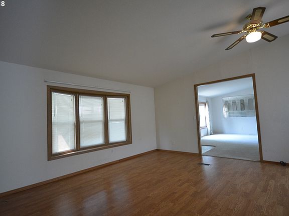 4th image of 327 Olivia Ln