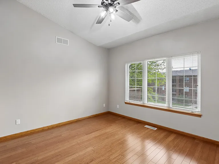 1551 Ranier Dr — Photo 18