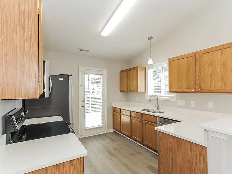2707 Oasis Ln — Photo 6