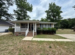 204 W Barbee St, Zebulon, NC 27597