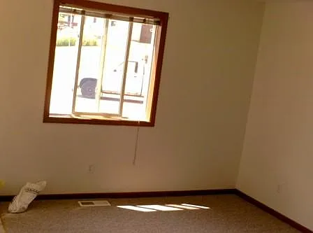 408 Clay St — Photo 2