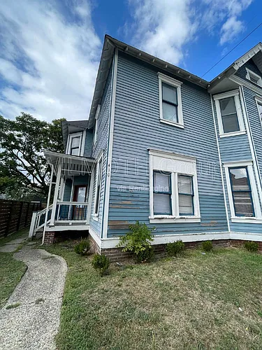 410 E 16th St #2 Photo 1