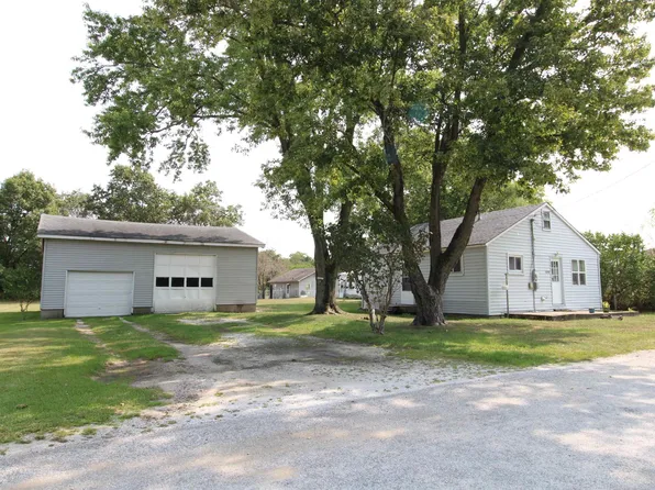 5898 S U Rd, North Judson, IN 46366