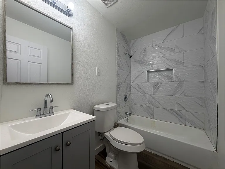 4942 Anthony St — Photo 13