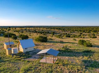 844 E Sinkhole Dr, Junction, TX 76849