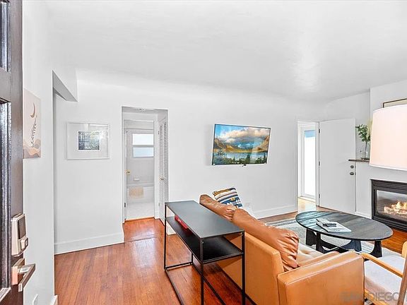3rd image of 2115 Mission Ave