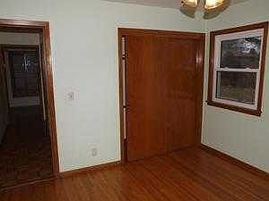 4th image of 141 Bluwood Ave