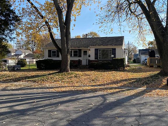 3rd image of 998 Uncapher Ave