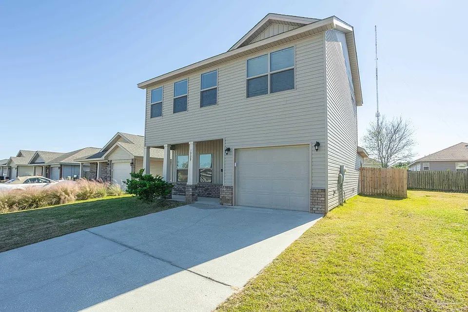 1st image of 1909 Crosscreek Cir