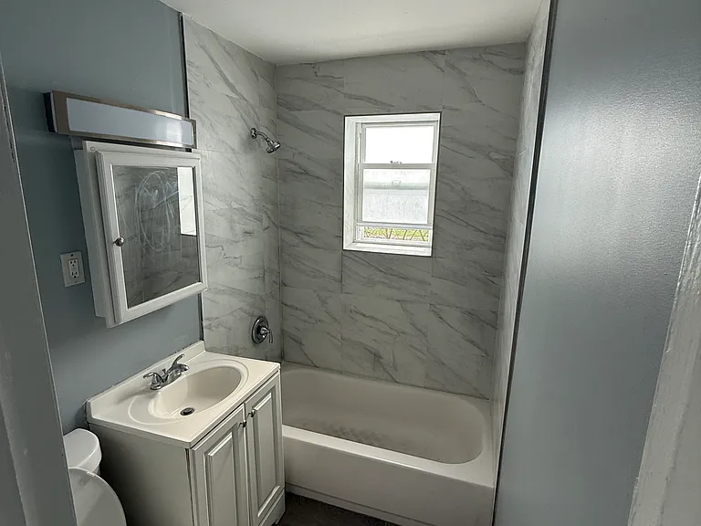 1425 E Saint Georges Ave #4B — Photo 3