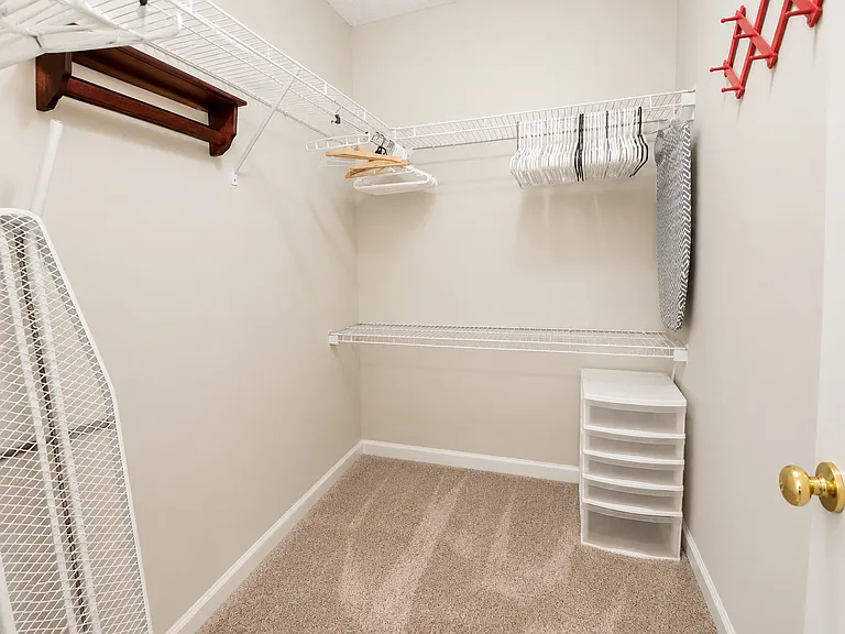 7122 Bidford Ct — Photo 8
