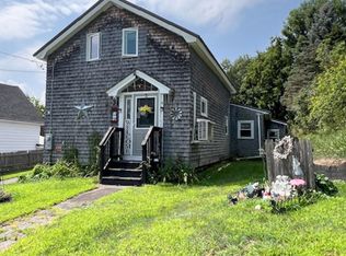 74 E Ter, Millinocket, ME 04462