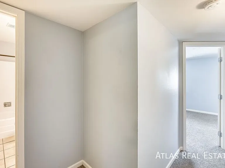 1649 W Hazelwood St — Photo 20