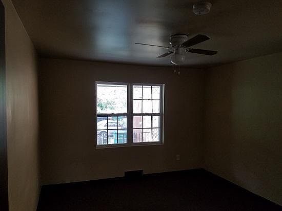 3rd image of 417 24th St #1