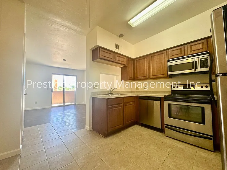 1810 S Blacklidge Dr #118 — Photo 10