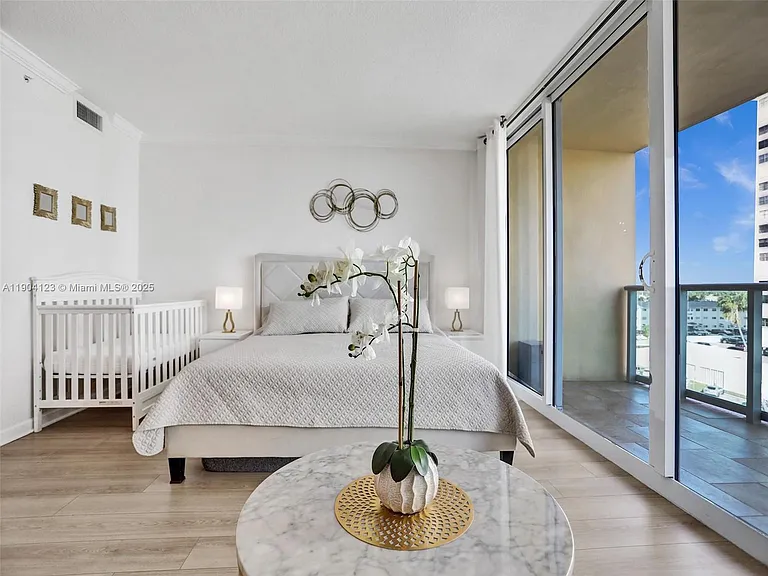 2501 S Ocean Dr #505 — Photo 12
