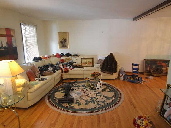 2nd image of 17032 Kenwood Ave