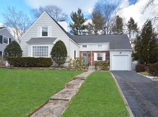 513 Ackerman Ave, Ho Ho Kus, NJ 07423