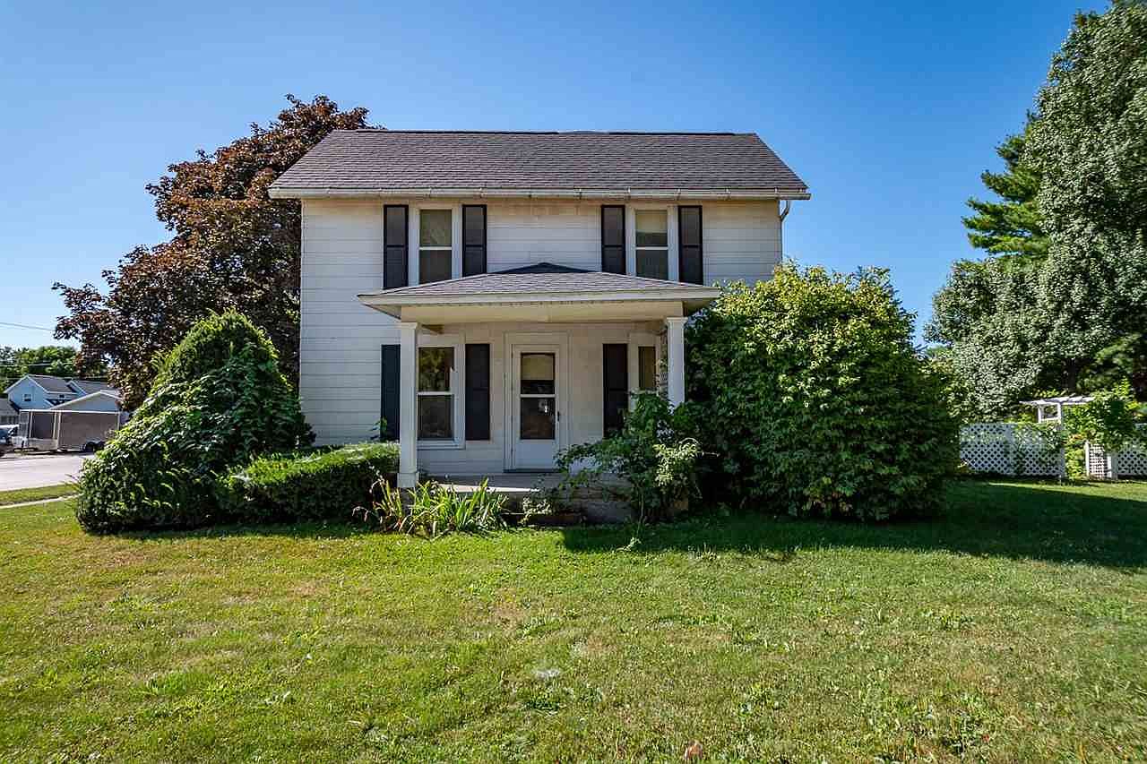411 5th St, Kalona, IA 52247 Zillow
