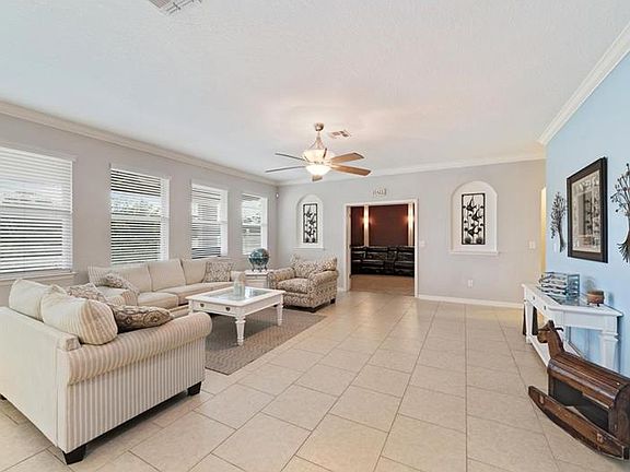 5th image of 14878 Fells Ln