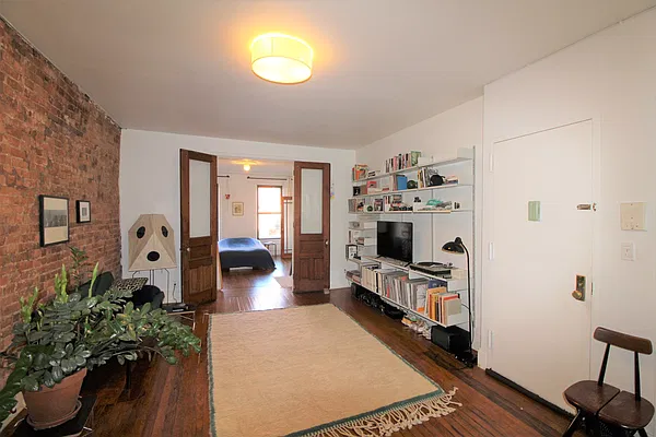 Rented by Compass | media 2